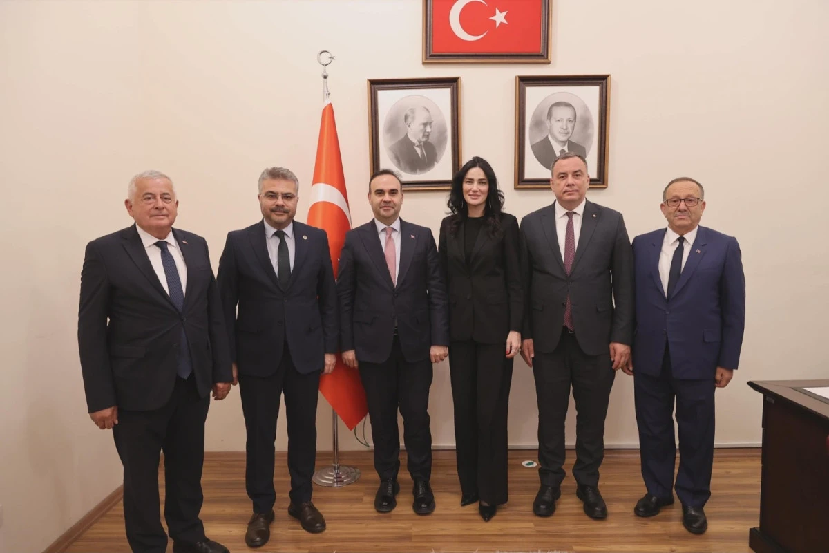 Bakan Mehmet Fatih Kacır, Aydın Heyetinin Sanayi ve Yatırım Taleplerini Dinledi