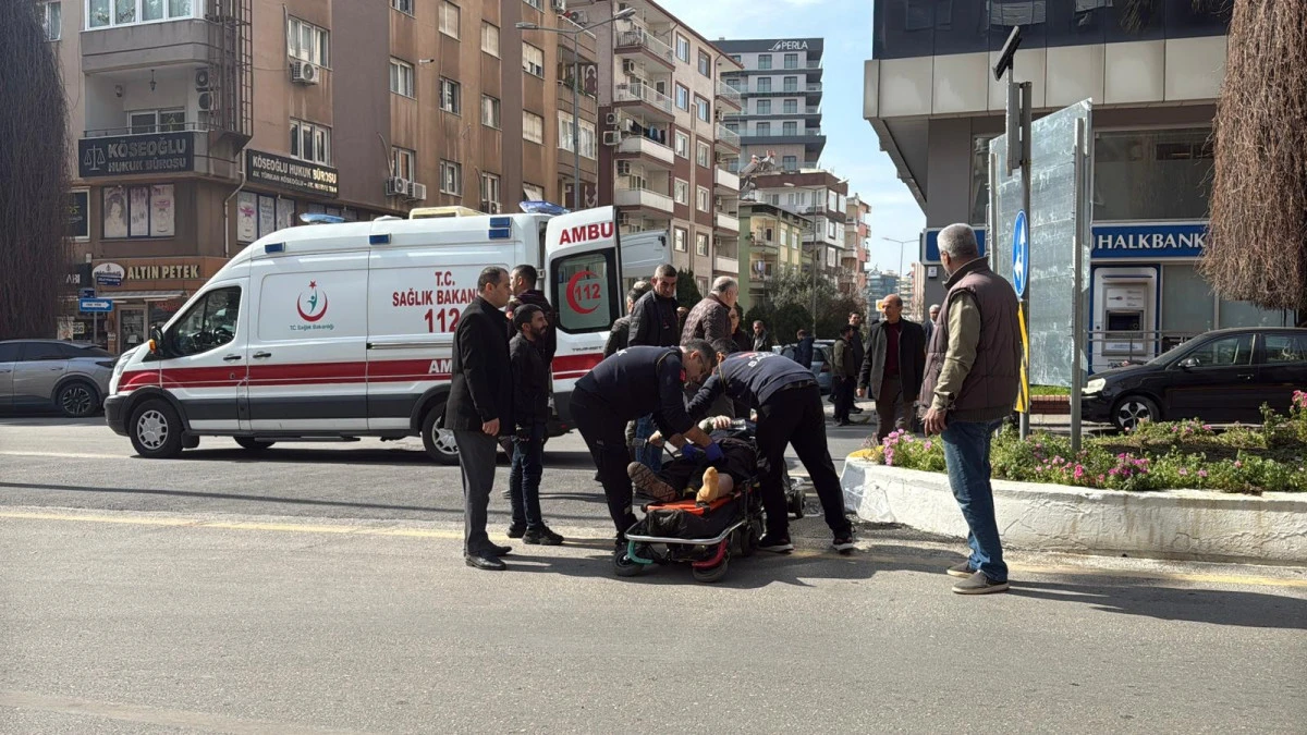 Motosiklete &ccedil;arptı arkasına bakmadan ka&ccedil;tı